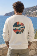 Modelo con sudadera ARRECIFE Vintage, vista trasera con estampado grande de arrecife.