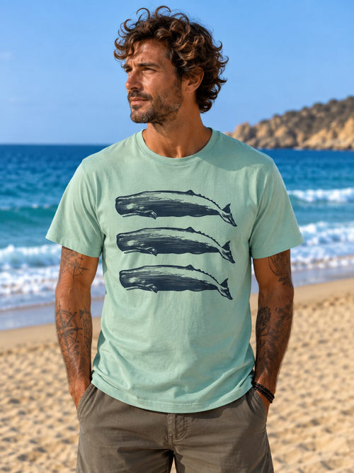 Camiseta 3 CACHALOTES Menta – modelo de frente