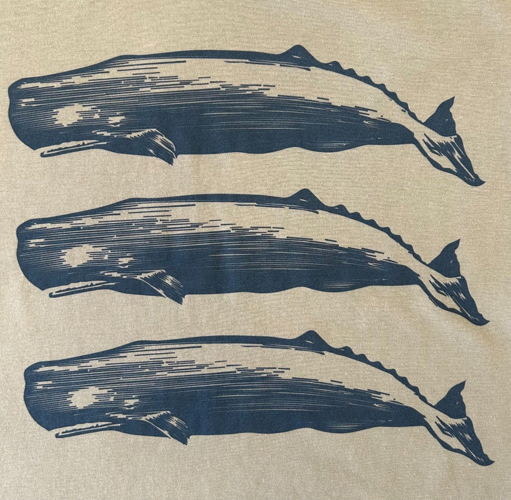 Camiseta 3 CACHALOTES Ópalo – detalle del estampado